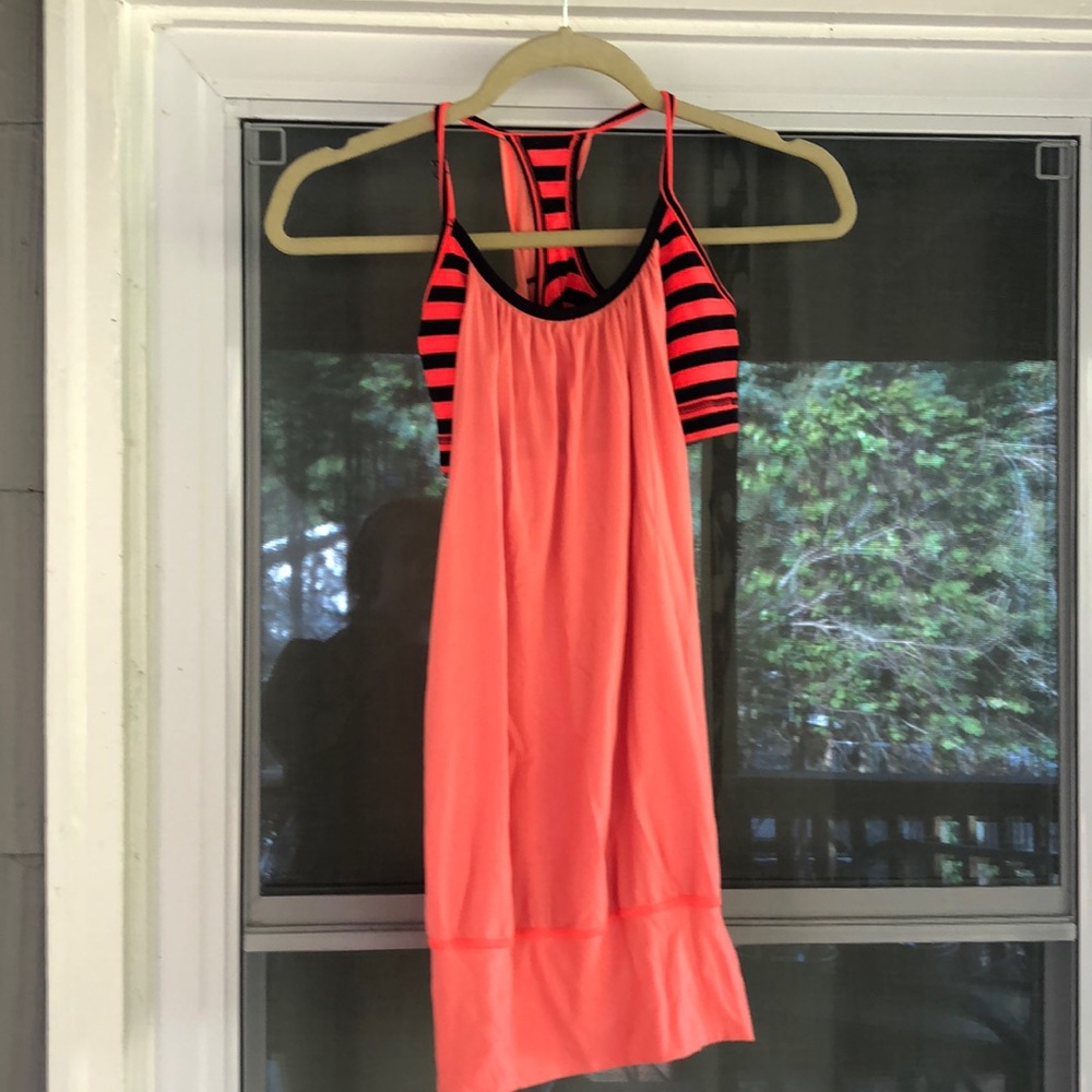 Lululemon workout tank!